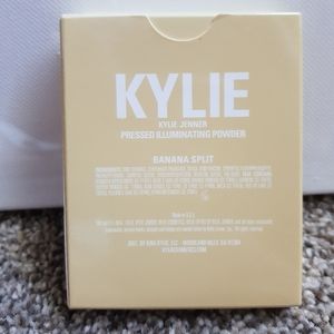 Kylie Cosmetics Makeup - Kylie Jenner highlighter Kylie Cosmetics Makeup - Kylie Jenner highlighter